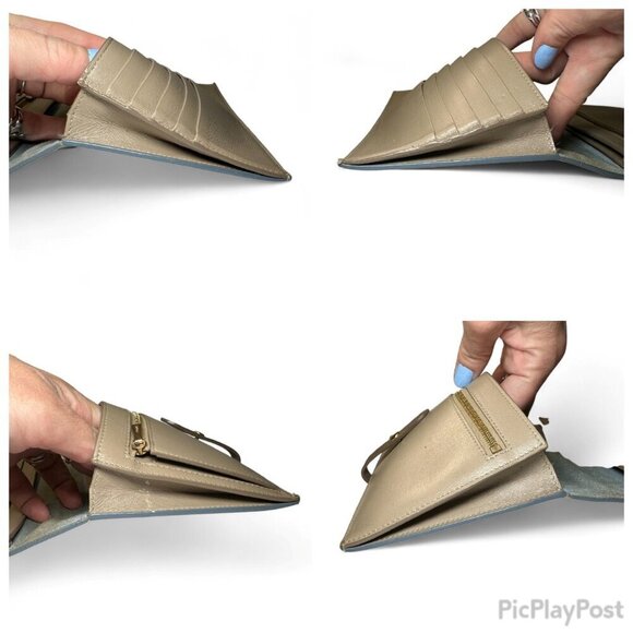 CELINE Grained Calfskin Large Multifunction Bi-Fold Wallet - Picture 16 of 16